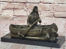 Signierte Bronze Native