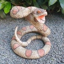 Gartenfigur Klapperschlangen