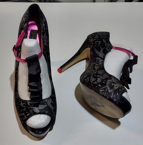 Iron fist gothic peep toe - fist,