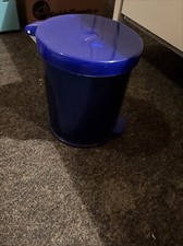 kleiner mülleimer mit deckel