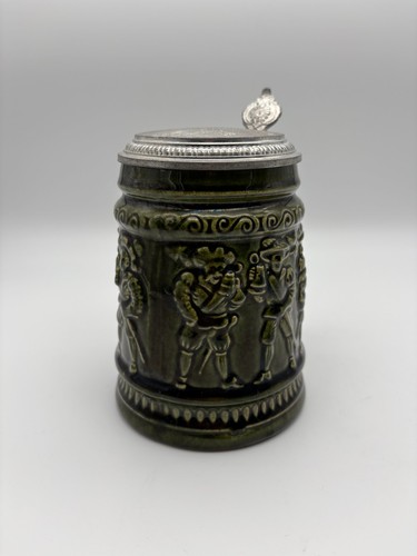 Bierkrug mit zinndeckel - bierkrug,