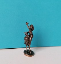 Antike Frauenfigur mit Satyr