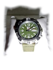 Armbanduhr von Seiko 5 Sports