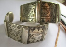 1  one Khal Khal Armspange