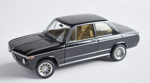 Autoart bmw l2002tii - bmw, schwarz