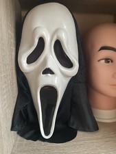 Scream 4 reshoot Mask 