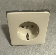 Jung CD 500 Steckdosen Einsatz