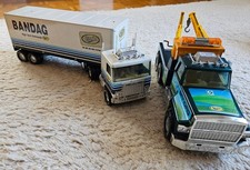 Zwei große LKW Auto Anhänger Metall NYLINT USA Abschlepper Bandag Rockford Corp