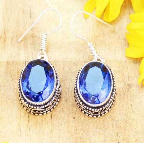 Handgefertigter blauer