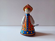 Tanzende Puppe Frau - russ. Föderation- Blechspielzeug Uhrwerksantrieb Blech - 