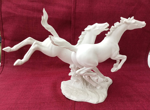 Porzellanfigur galoppierende - porzellanfigur, "galoppierende