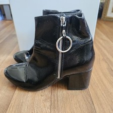 TOPSHOP UK 6 Stiefeletten schwarz glänzend Kunstleder Reißverschluss Blockabsatz
