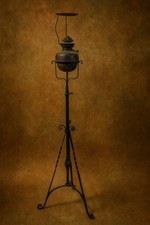 Antike Petroleum Öllampe auf