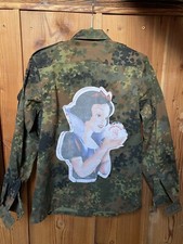 Camouflage- Einzelstück, Schneewittchen mit Döner Kebap 