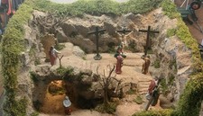 OSTERKRIPPE MIT FIGUREN