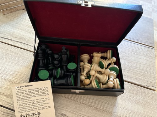 Schachspiel holzfiguren mit - schachspiel,
