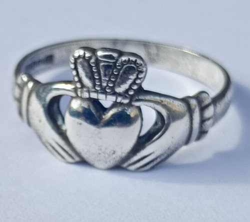 Vintage irish claddagh ring - vintage,