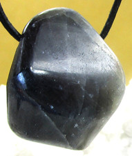 SAPHIR XL Trommelstein gebohrt