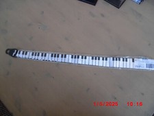 Klavier Schlips TASTEN