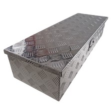 Deichselbox / Staubox aus