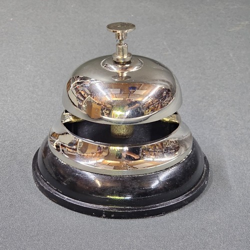 Silberne glocke - silberne,