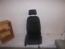 Beifahrersitz Vw Golf 1K  vorne rechts schwarz mit Seitenairbag 4 Türer
