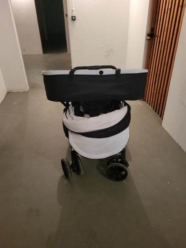Schwarz