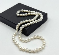 Elegante Perlenkette mit Magnetverschluss – echte Perlen, zeitlos klassisch