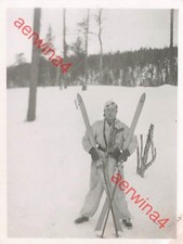 Deutscher Soldat im Schneetarn des Skizug 378 bei Salla Lappland Finnland