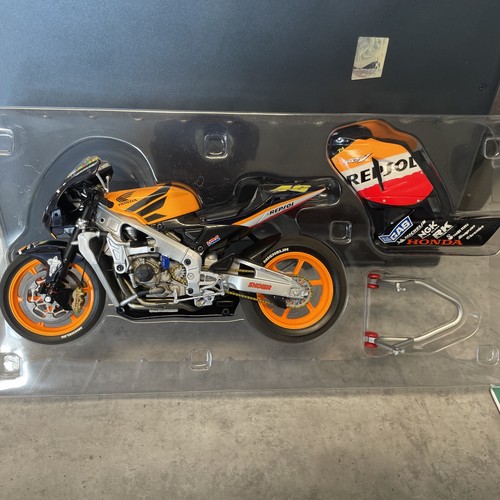 Minichamps honda rc211v - minichamps, 1/12