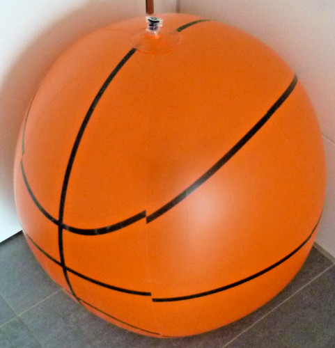 Schöner großer basketball - schöner,
