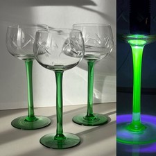 3 alte Uran Weingläser