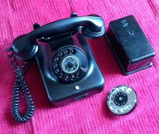 Altes Telefon W38 mit Hörer, Schwarz, mit Wählscheibe