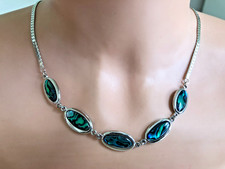 Vintage-Halskette. Mit Perlmutt. Länge: min. 48–52 cm. Breite: max. 1 cm.