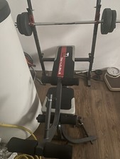 hantelbank mit gewichten