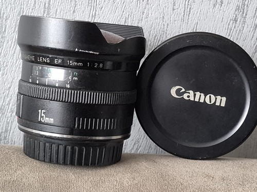 Canon 15mm fisheye - f/2,8,