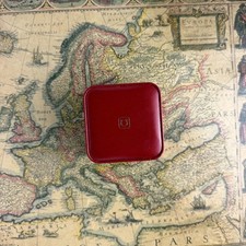 Rote Omega Uhren Box