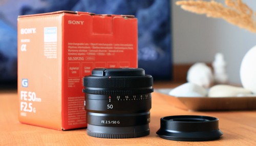 Sony 50mm g - f2.5, |