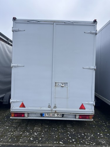 Anhänger kasten geschlossen - anhänger,