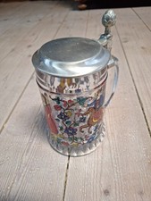 Bierkrug mit Zinndeckel -