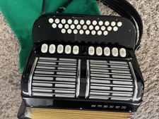 Akkordeon Hohner OUVERTÜRE V C/F  5 Chöre diatonic