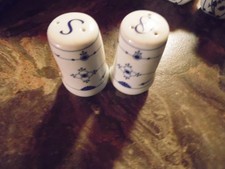 Salz  und Pfefferstreuer  No