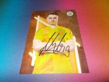 Jonas Urbig  Bayern München