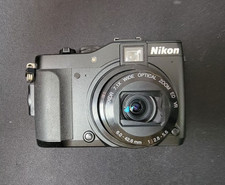 Nikon COOLPIX P7000 Digital