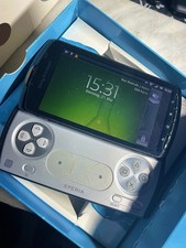 Sony Xperia Play PlayStation Certified mit OVP R800i