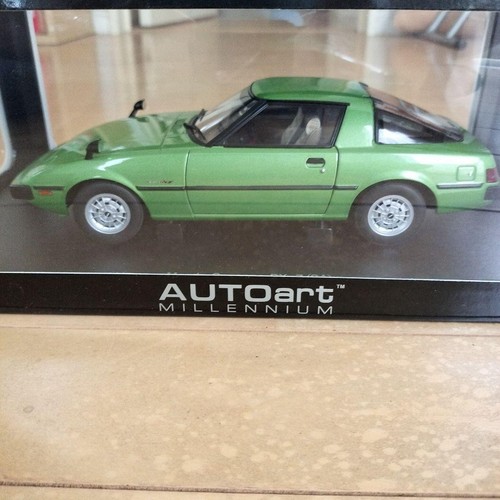 Autoart savanna green - autoart,
