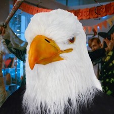 Kopfmaske d'Adler, Bar