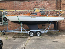 runderneuertes Segelboot Christina J839 inkl. Harbeck Doppelachsen-Trailer