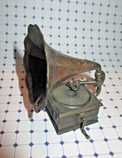 Pendeluhr Grammophon aus Omas Puppenstube - Miniatur Figur auch für Setzkasten -