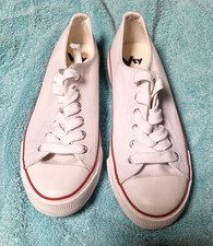 hübsche Turnschuhe Größe 38 - Top - ungetragen